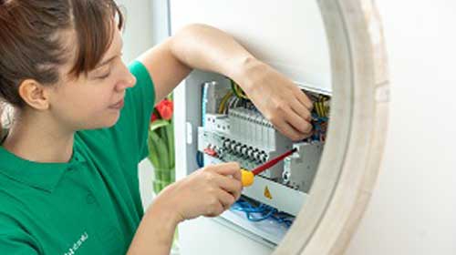 How to select a circuit breaker   