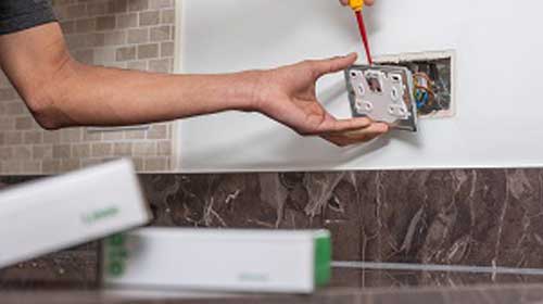 Discover wiring devices: technical structure and applications