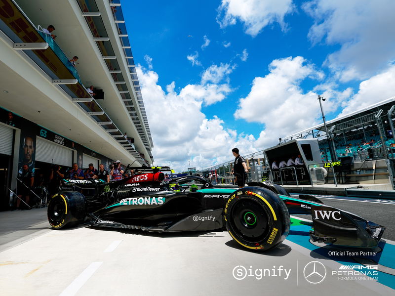 Signify and Mercedes-AMG PETRONAS Formula 1 Team launch new partnership to drive responsible innovation on and off the track