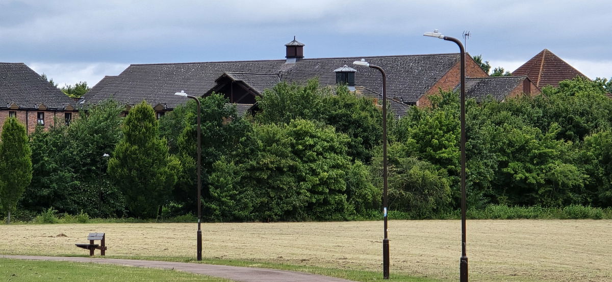 Signify supports Milton Keynes’ sustainable city initiative with energy-efficient LED public lighting.