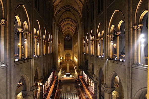 Philips lights up the cathedral of Notre-Dame in Paris