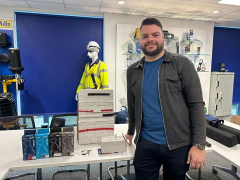 Mills Ltd Product Training with LINIAN Sales Manager Jamie Kirk