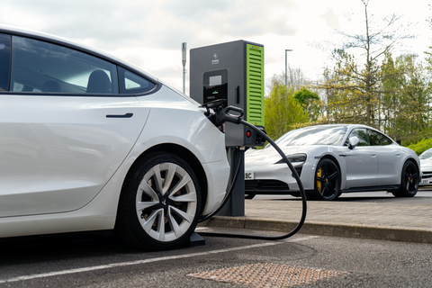 evec launches rapid 40kW DC charger for business