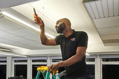 NICEIC calls on employers to back next generation of electricians ahead of GCSE results day