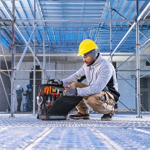 KNIPEX keeps electricians organised on the go