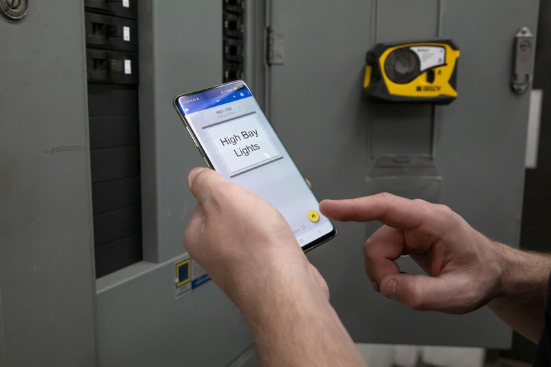 Easily create & print labels from your smartphone 