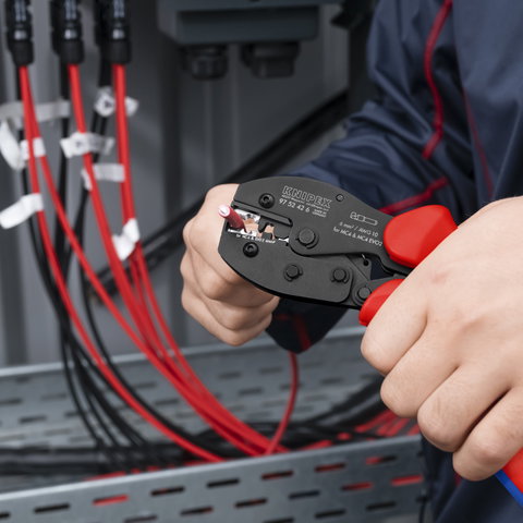  Three jobs, one tool The new KNIPEX PreciForce® SAC